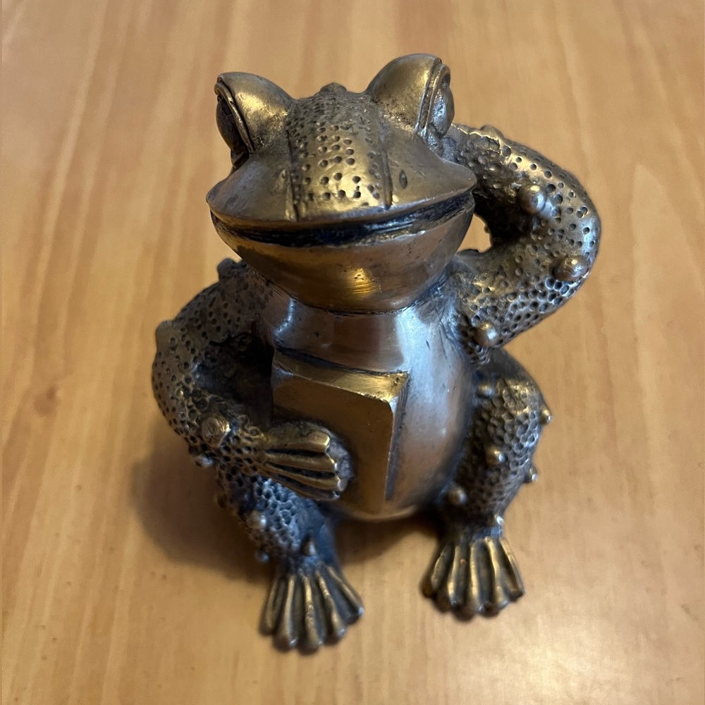 Cast/Brass Librarian Toad